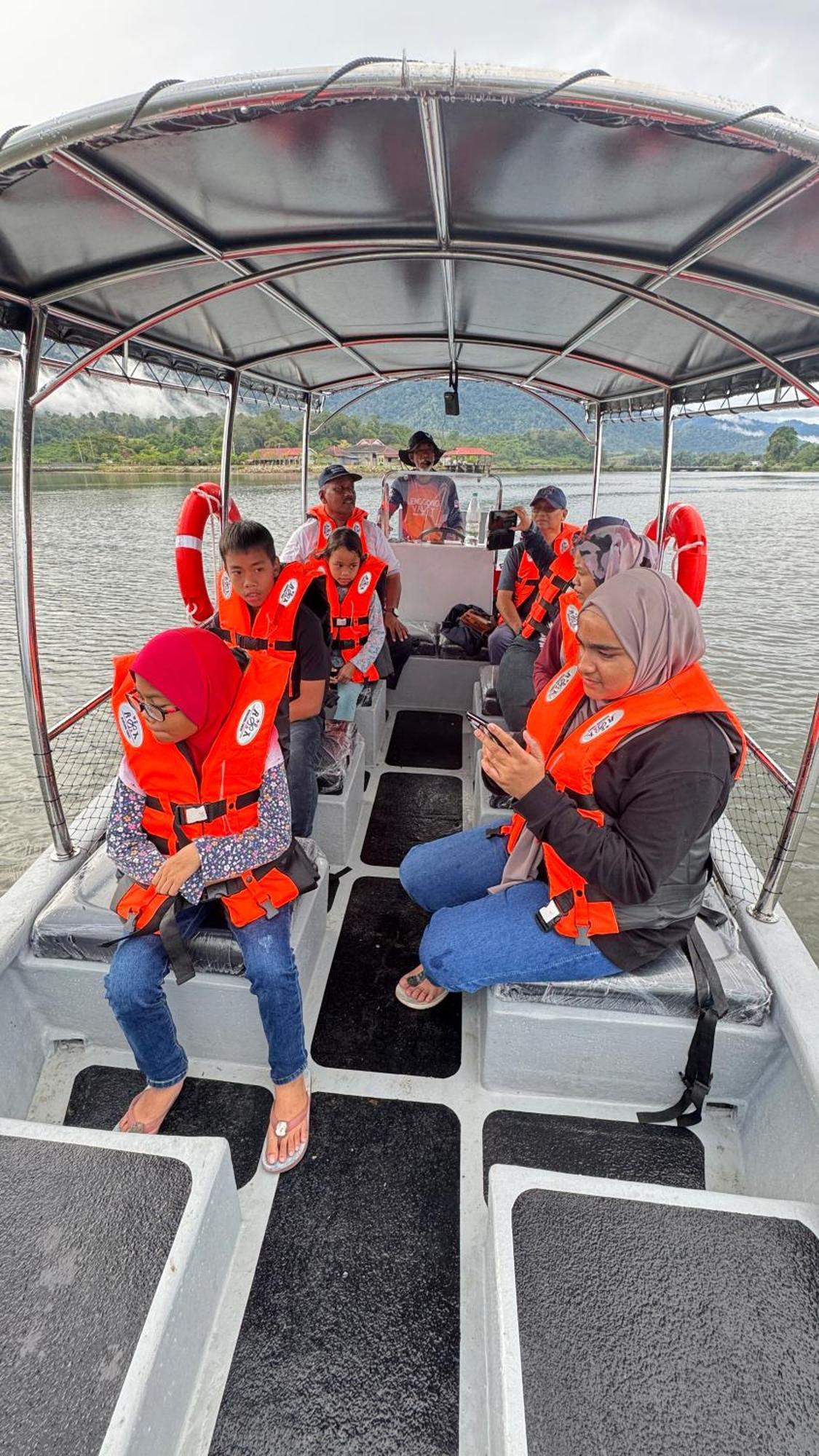 Branda Kampung Sumpitan Lenggong Tiada Sungai Hotel Kampong Ulu Jepai Ngoại thất bức ảnh
